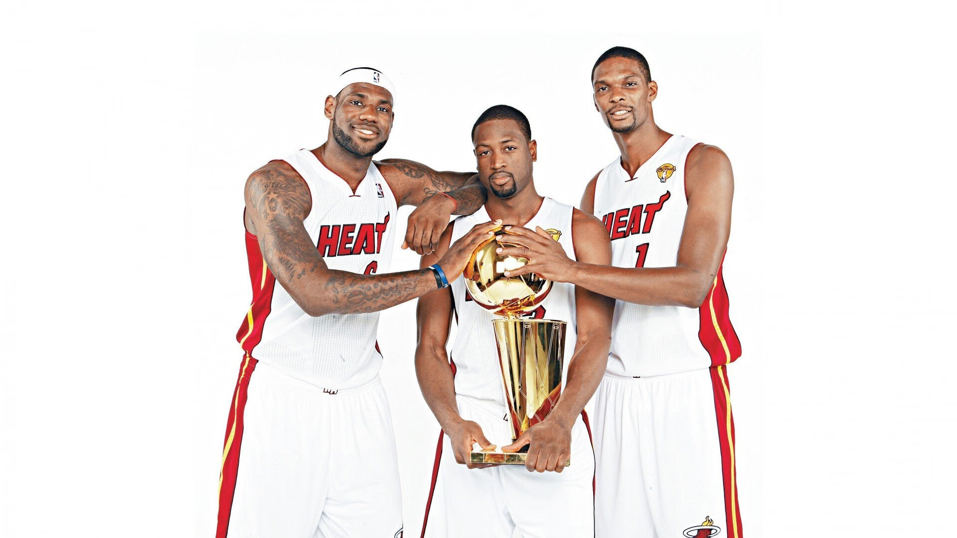 2018年季后赛：库里关键三分逆转取胜，赢得全场喝彩，2018nba总决赛库里场均数据